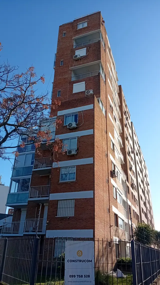Edificio Calle Santiago Rivas - 